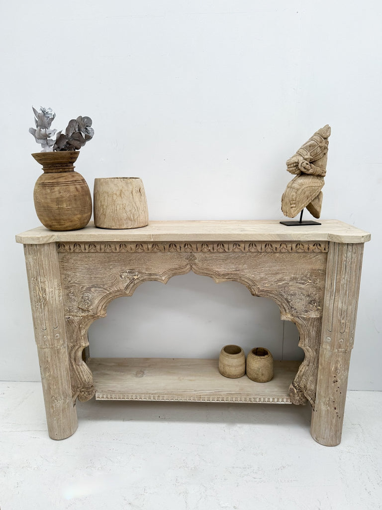 Arch Bleach Console - BHM Home