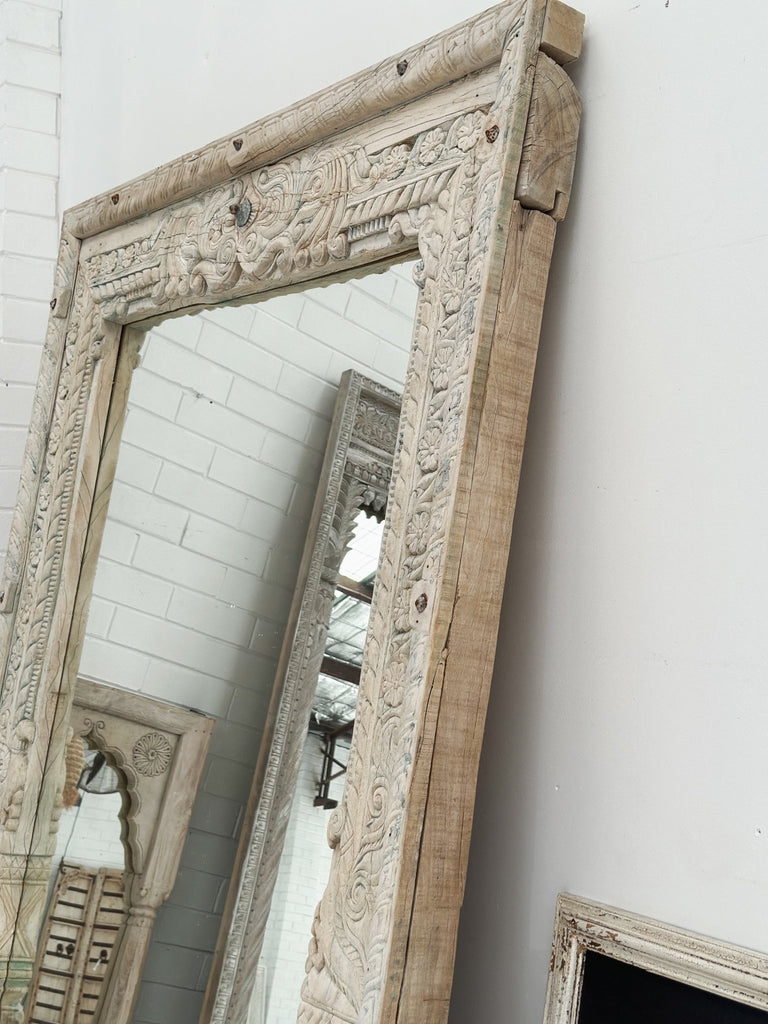 Chalky Bleach Detailed Mirror - BHM Home